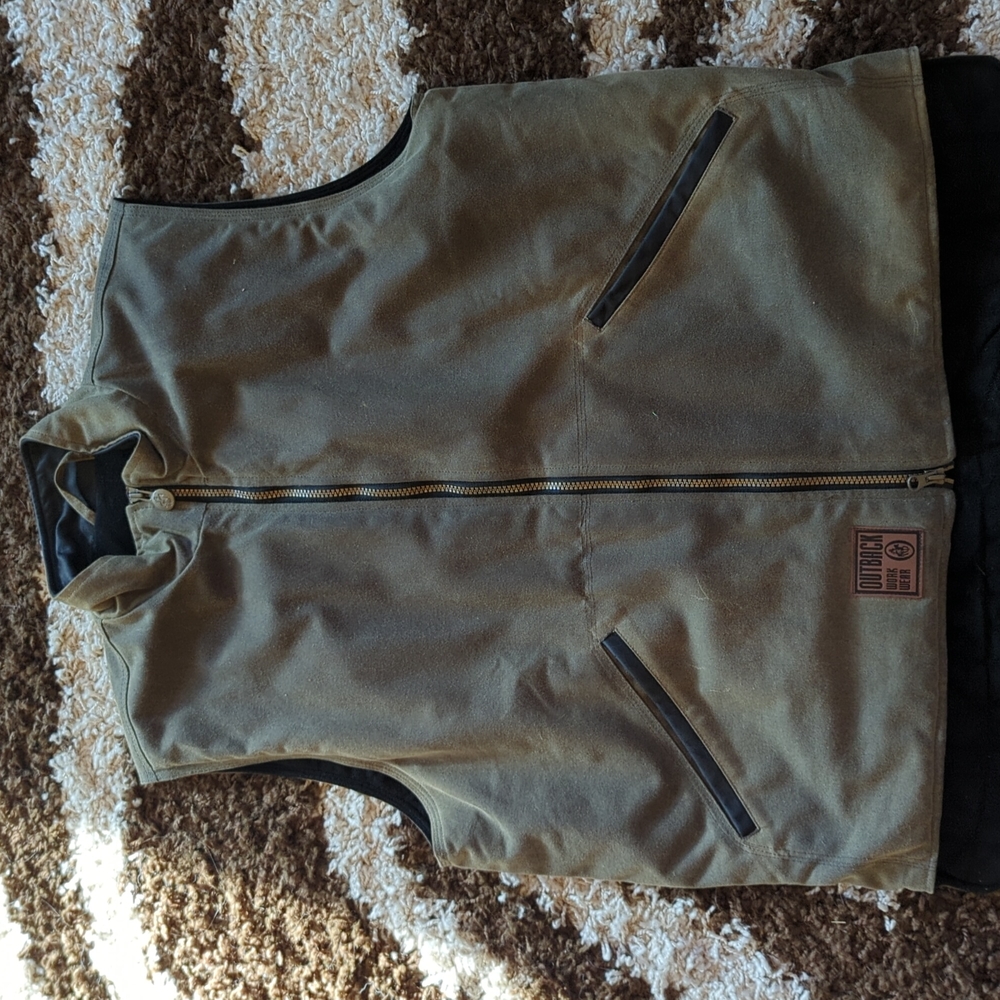 Men's outback vest